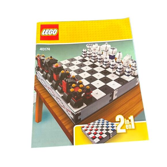 LEGO 40174 Iconic Chess Set - Retired Product - Picture 3 of 3